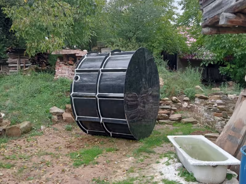 Príprava a výkop pre osadenie betónovej nádrže (žumpy) technikou JakoKAM.
